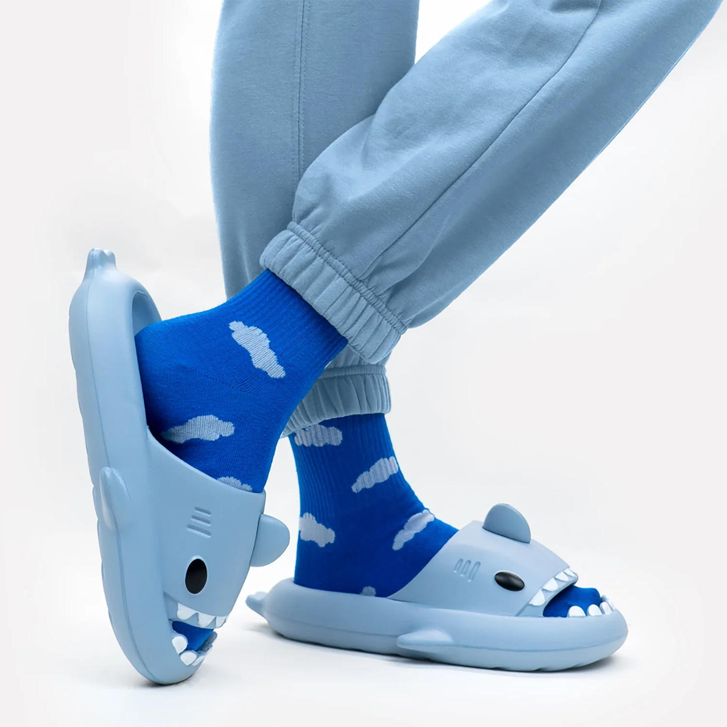 Sharky™ – Les sabots rigolos et ultra-confort pour petits et grands
